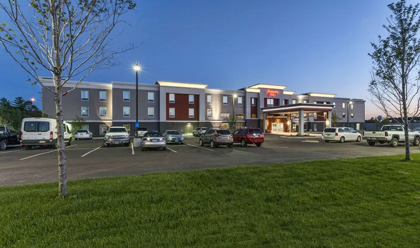 Hampton Inn Hibbing - Image 1