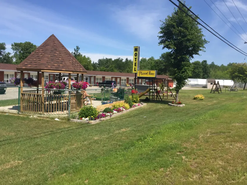 Pleasant Manor Motel - Image 1