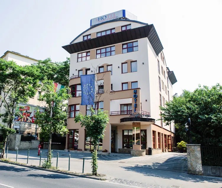 Hotel Mediterran - Image 1