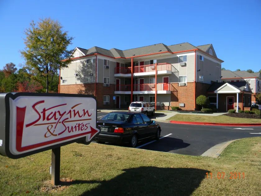 Stay Inn & Suites - Stockbridge - Image 1