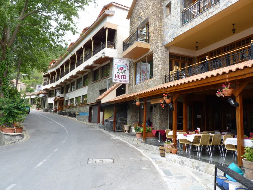 Mountain Rose Hotel & Restaurant - Image 1