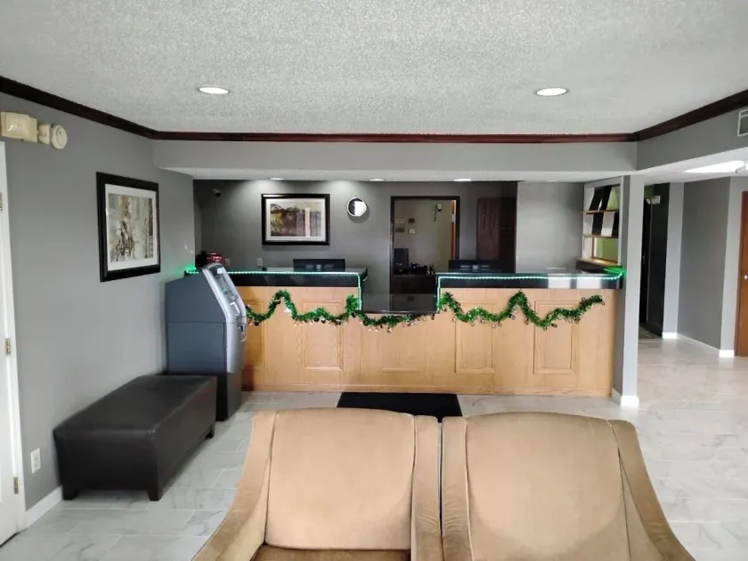 Simply Home Inn & Suites - Lobby