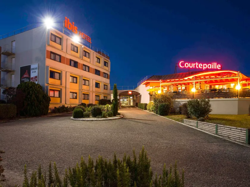 ibis Bordeaux Le Lac - Image 1