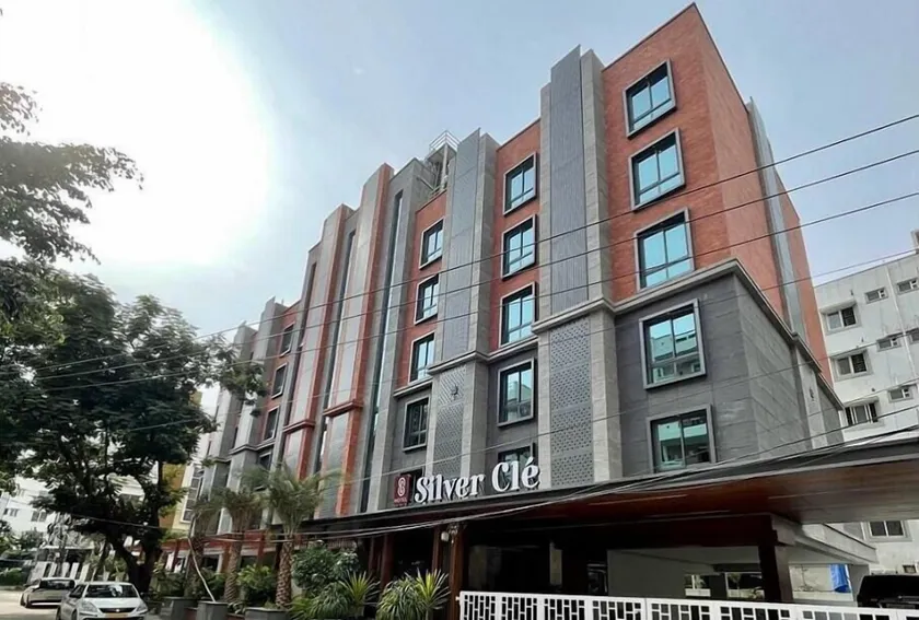 Hotel Silver Cle Hitech City Madhapur - Image 1