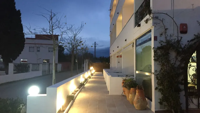 Casa Del Mar Hotel & Apartaments - Image 1