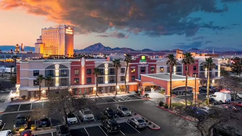 Holiday Inn Express Hotel and Suites - Henderson by IHG - Image 1