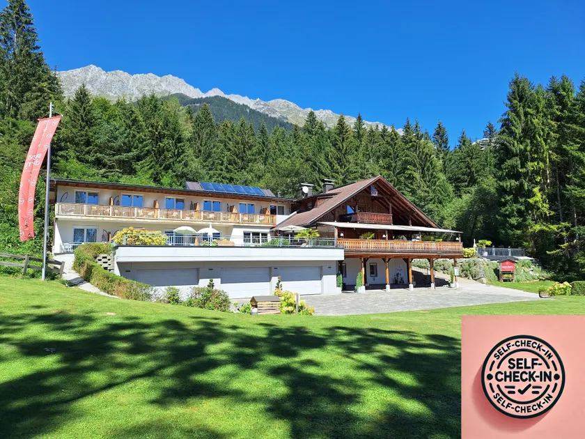 Sweet Cherry - Boutique & Guesthouse Tyrol - Image 1