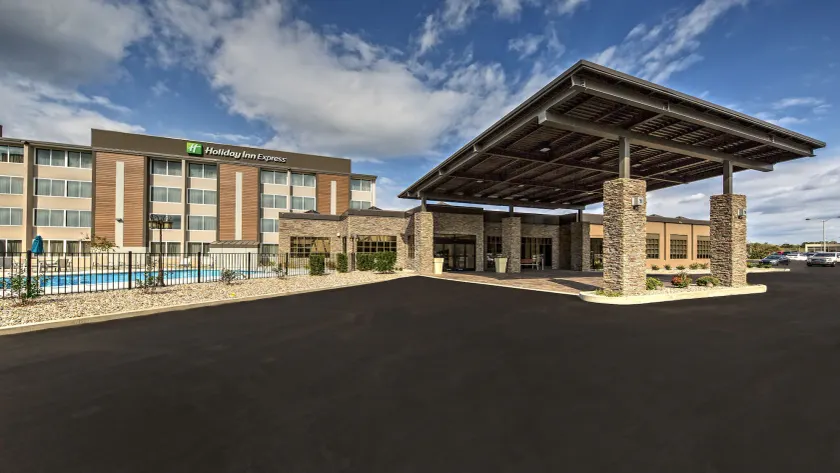 Holiday Inn Express Louisville Airport Expo Center by IHG - Image 1