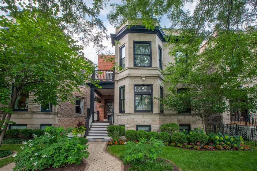 Chicago Guest House on Newport Avenue - Image 1