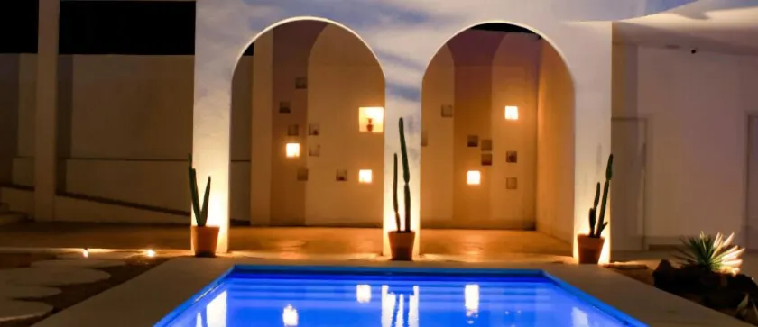 Roka Hotel Boutique - Image 1
