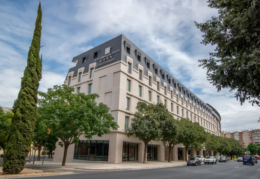 Hotel Giralda Center - Image 1