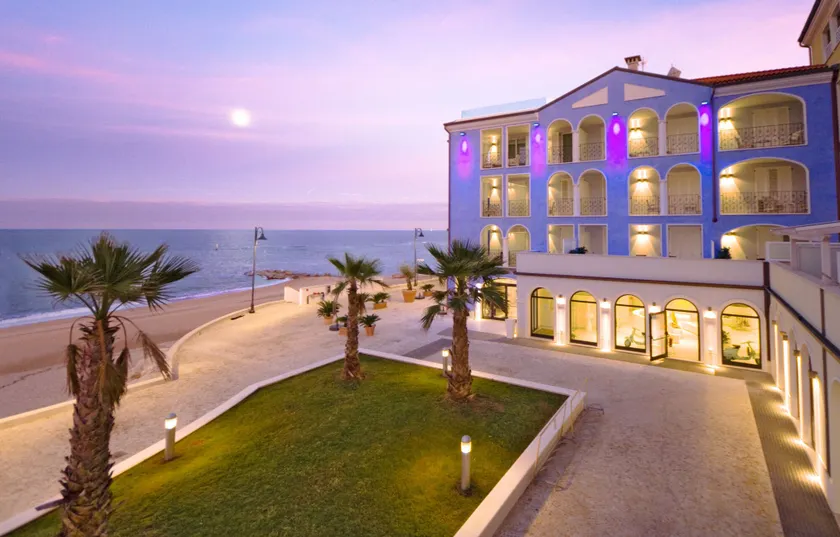 Life Hotel Seaview & Spa - Image 1