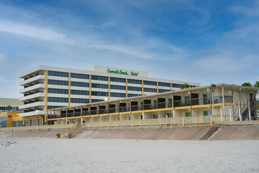 Emerald Beach Hotel - Image 1