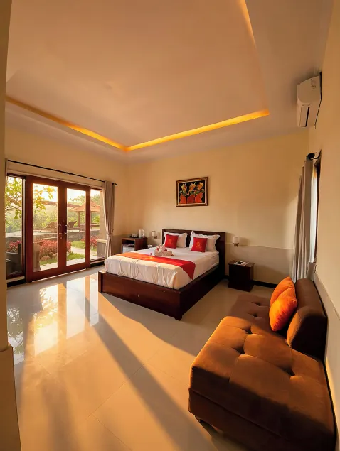 Cave Beach Bungalow - Image 1