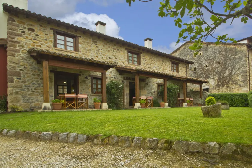 Apartamentos los Brezos - Image 1