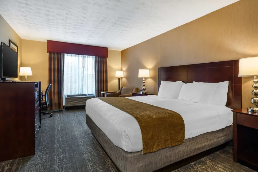 Best Western Braintree Inn - Image 1