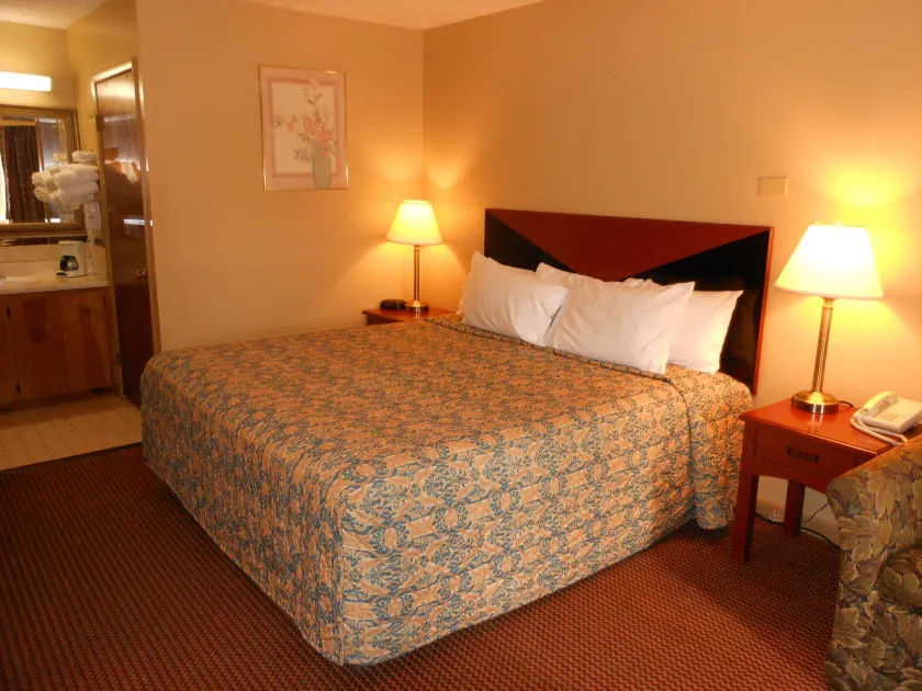 McClellan Inn - Image 1