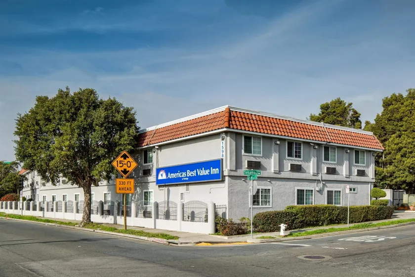 Americas Best Value Inn Richmond - Image 1