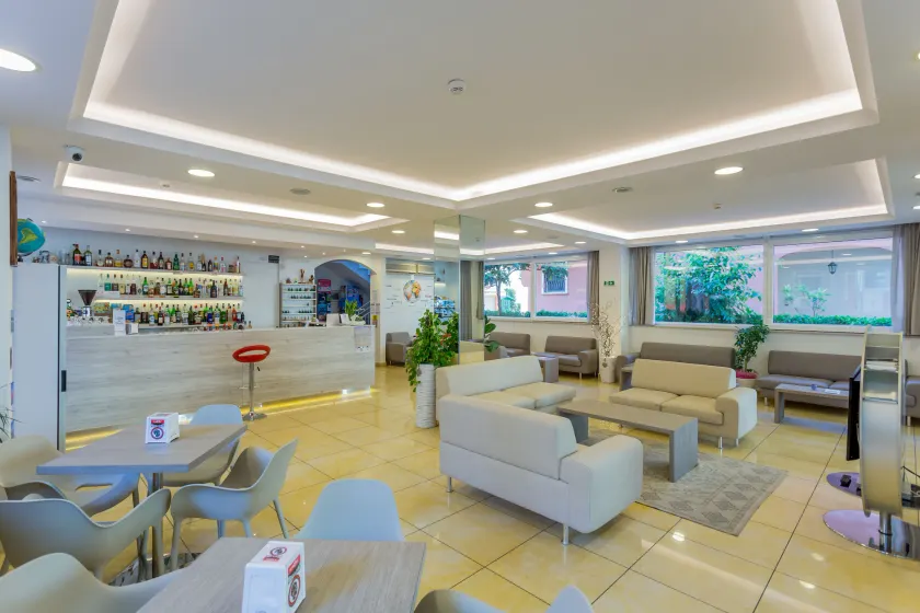Hotel Monica - Image 1
