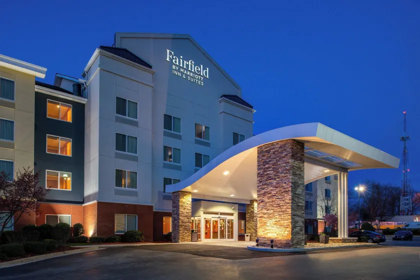 Fairfield Inn & Suites Greensboro Wendover - Image 1
