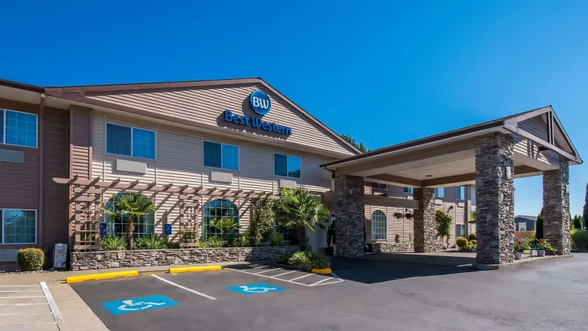 Best Western University Inn and Suites - Image 1