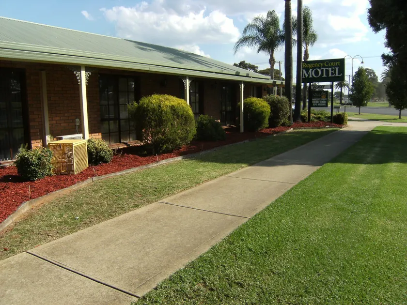 Regency Court Motel - Image 1