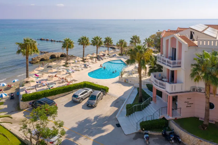 Xenos Kamara Beach - Image 1
