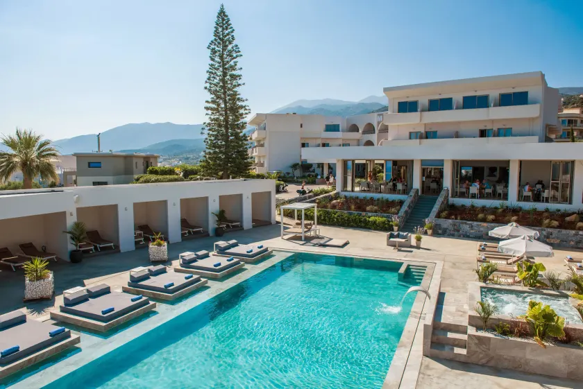 Hotel Matheo Villas & Suites - Image 1