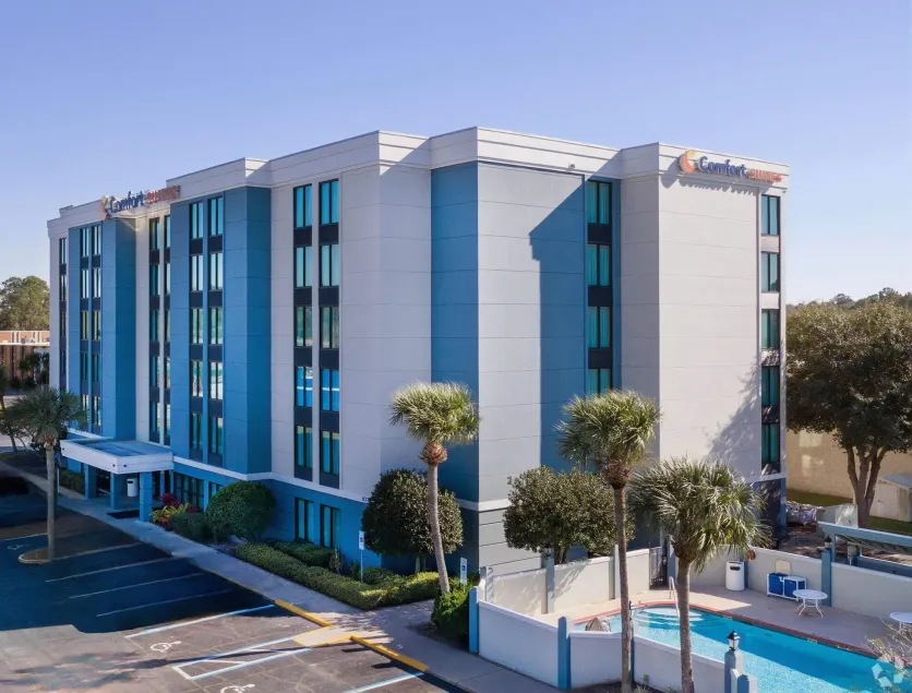 Comfort Suites Baymeadows Near Butler Blvd - Image 1