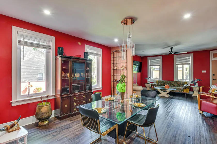 Walkable Neighborhood: Updated Morton Home! - Image 1