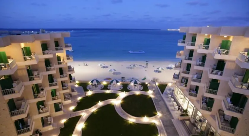 Beau Site Hotel - Image 1