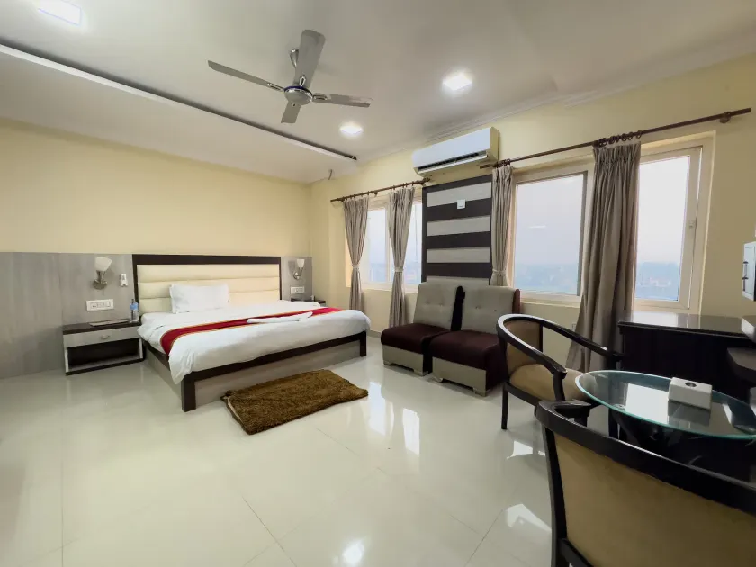 Hotel Krishna - Image 1