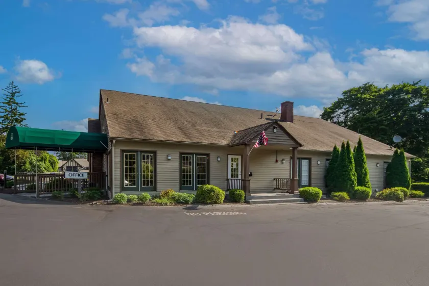 Quality Inn Great Barrington - Image 1