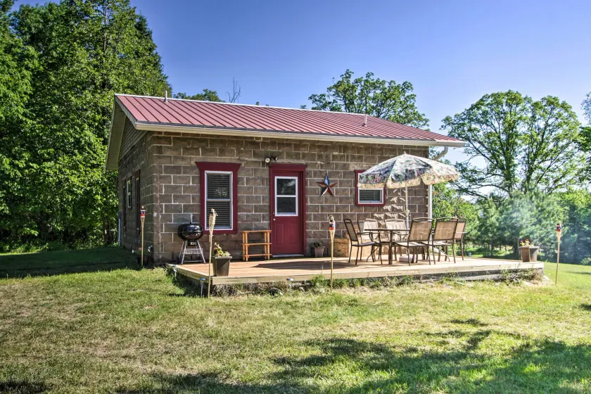 Rural Pine River Cabin: Snowmobile + Snowshoe - Image 1