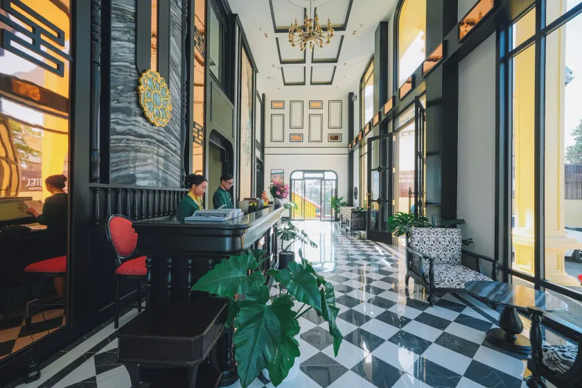 Goldient Boutique Hotel - Image 1