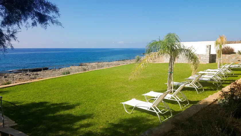 Kritamos Beach Apartments - Image 1