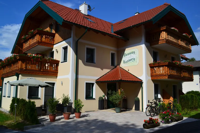 Apartments by Pension Ballwein - Image 1