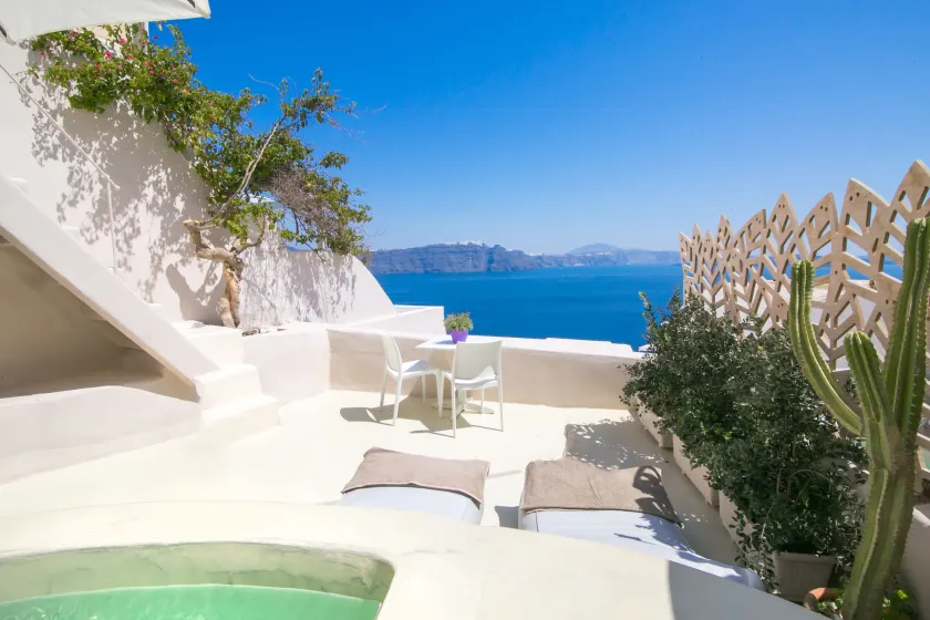 Morfi Cave House - Image 1