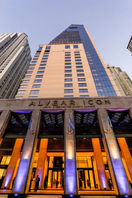 Alvear Icon Hotel - Image 1