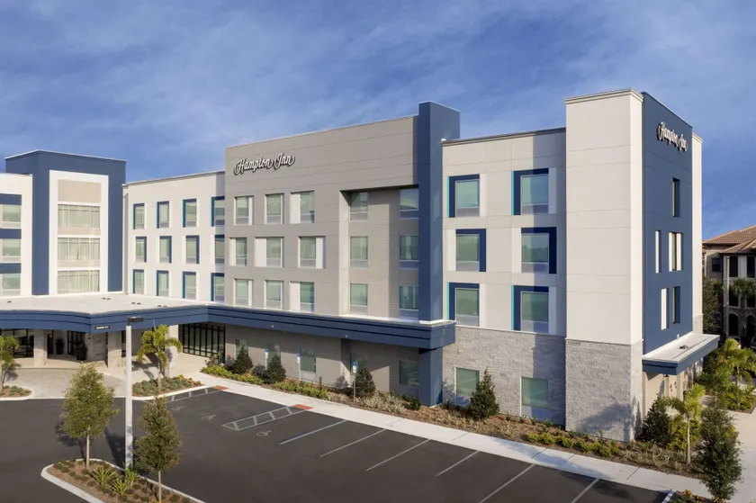 Hampton Inn Orlando Southeast Nona - Image 1