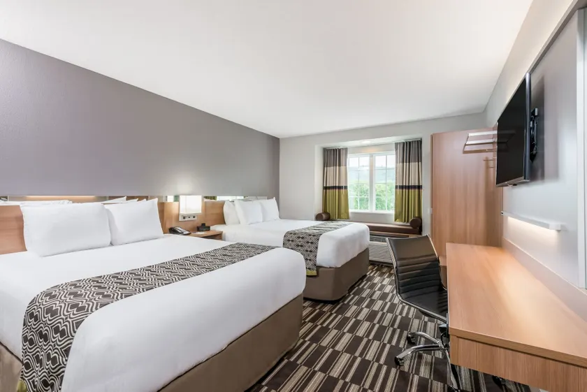 Microtel Inn & Suites by Wyndham New Martinsville - Zimmer