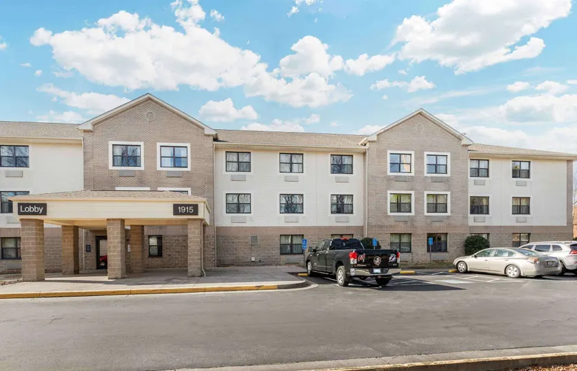 Extended Stay America Suites - Hampton - Coliseum - Image 1