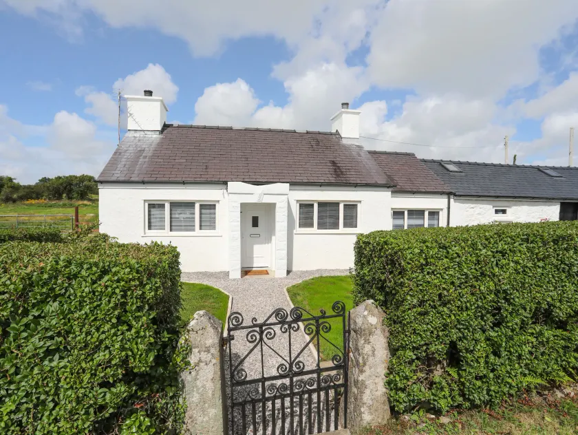 Garnedd Rhos - Image 1