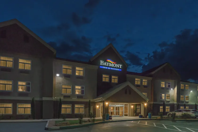 Baymont by Wyndham Albuquerque Airport - Image 1