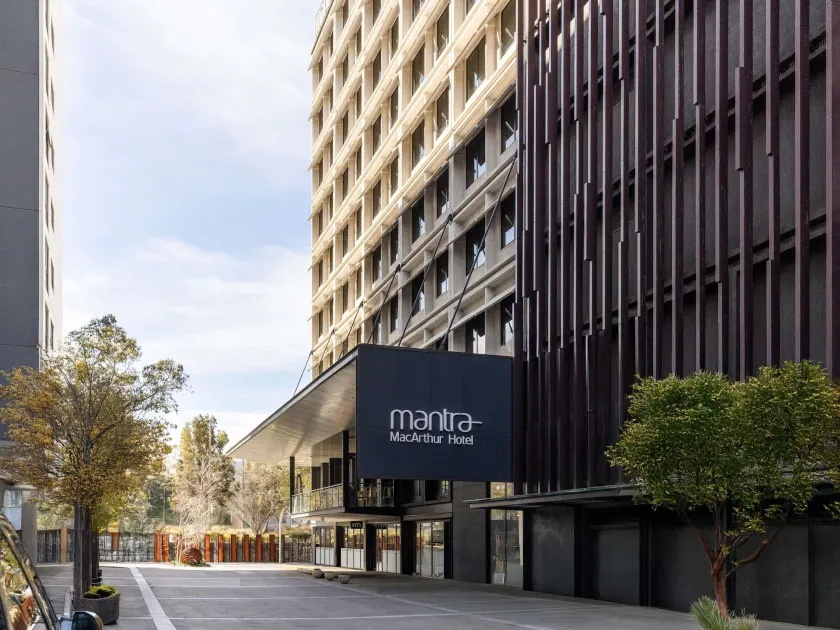 Mantra MacArthur Hotel - Image 1