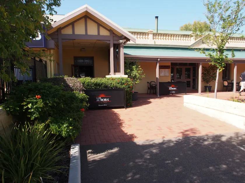 Dongara Hotel Motel - Image 1