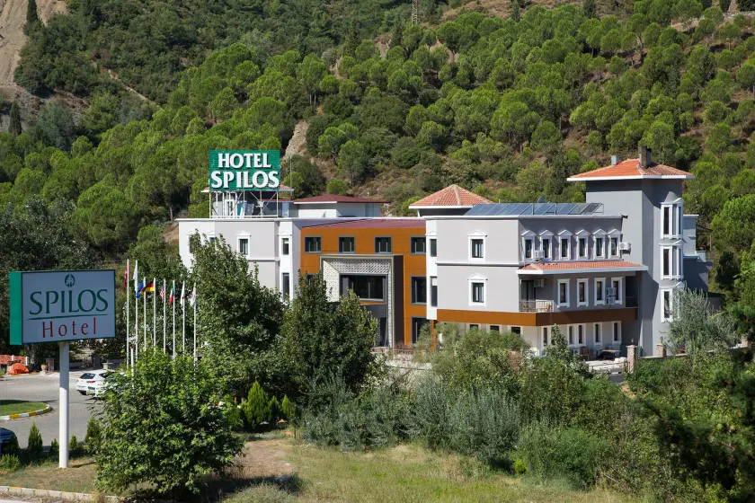 Spilos Hotel - Image 1