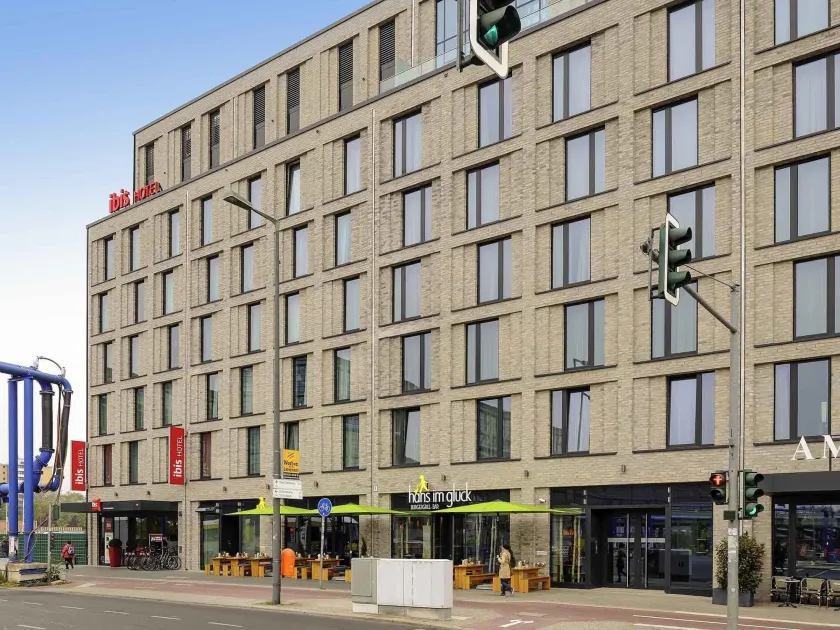 Ibis Berlin Hauptbahnhof - Image 1