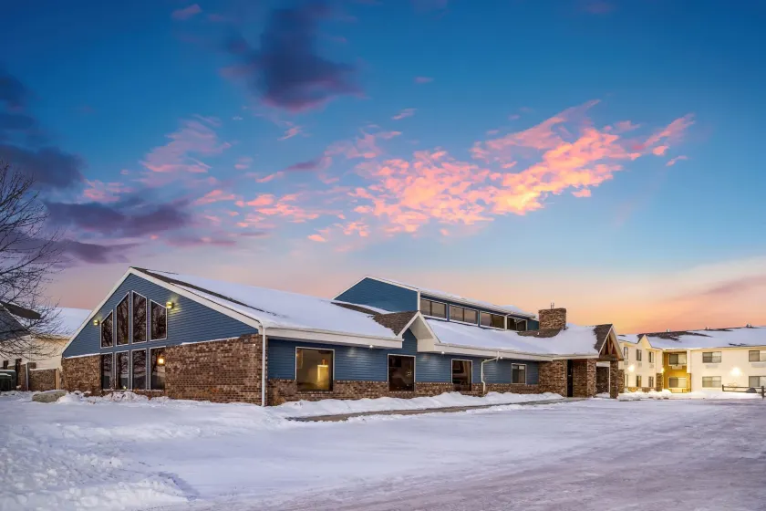 AmericInn by Wyndham Aberdeen Event Center - Image 1