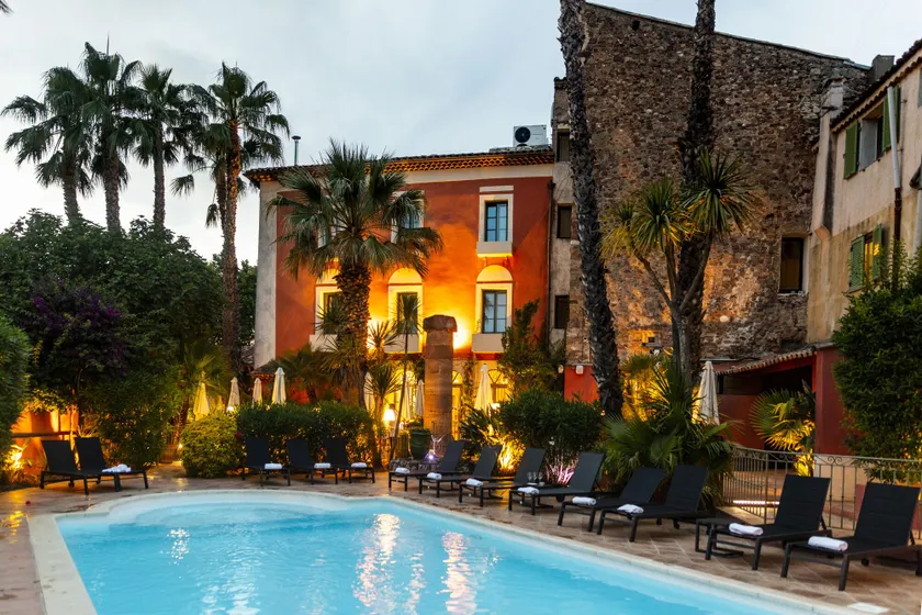 Hôtel L'Arena Fréjus - Image 1